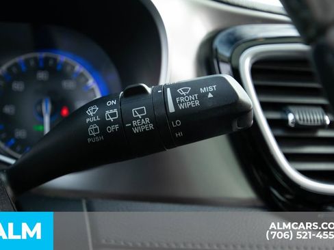 Used 2017 Chrysler Pacifica Limited image 30