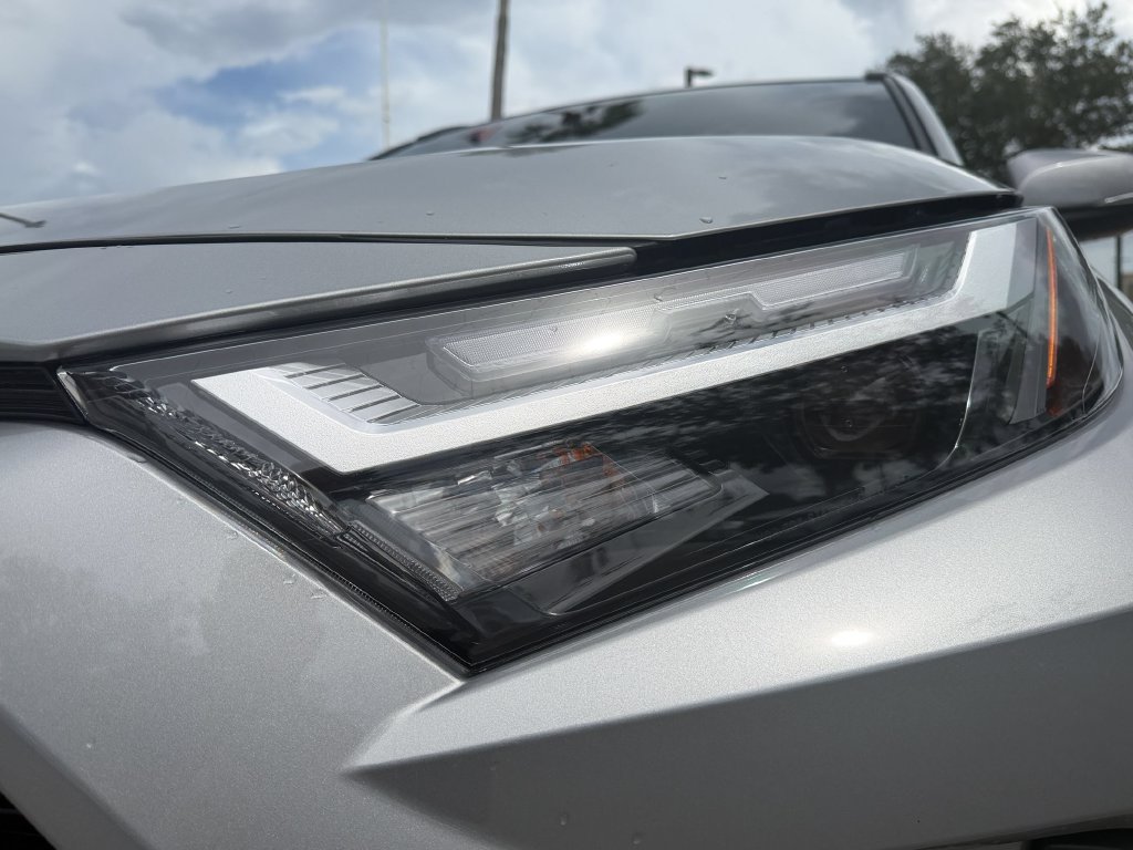 Used 2024 Toyota RAV4 XLE w/ Convenience Package FWD image 9