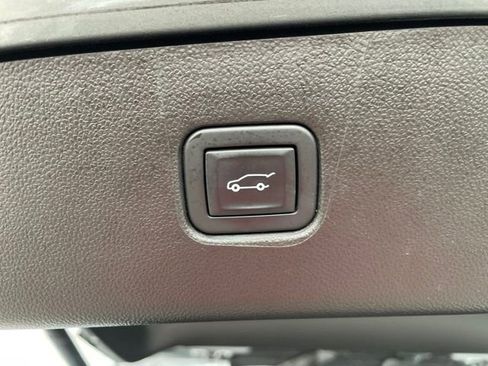 Used 2023 Chevrolet Blazer Premier image 45