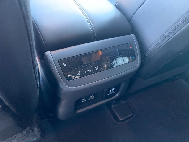 Used 2024 Nissan Pathfinder Platinum w/ Lighting Package (N93) AWD/4WD image 22