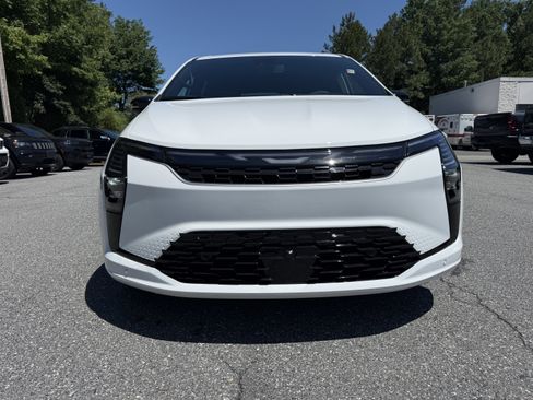 New 2027 Chrysler Pacifica Select FWD image 2