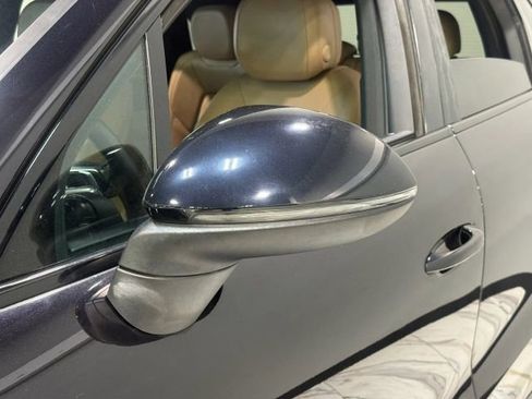 Used 2019 Porsche Cayenne AWD/4WD image 10