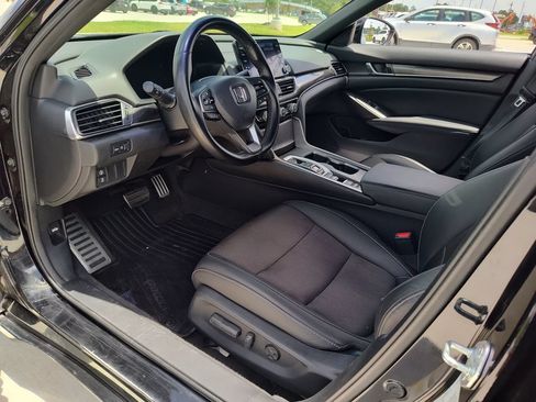 Certified 2022 Honda Accord Sport image 2