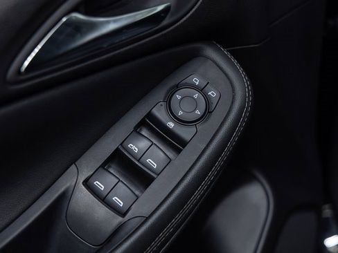 Used 2024 Buick Encore GX Sport Touring image 14