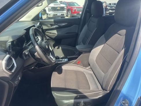 Used 2024 Chevrolet TrailBlazer LT w/ Convenience Package AWD/4WD image 11