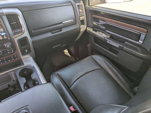 Used 2017 RAM 1500 Laramie w/ Convenience Group AWD/4WD image 19