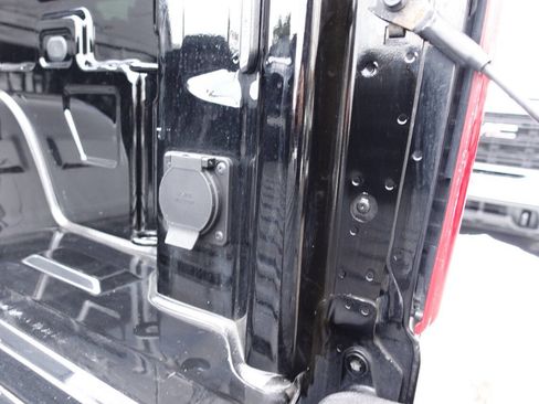 Used 2023 Chevrolet Silverado 1500 LT image 24