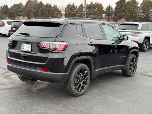 New 2026 Jeep Compass Latitude image 3