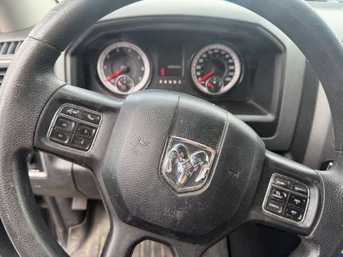 Used 2019 RAM 1500 Express w/ Express Value Package AWD/4WD image 9