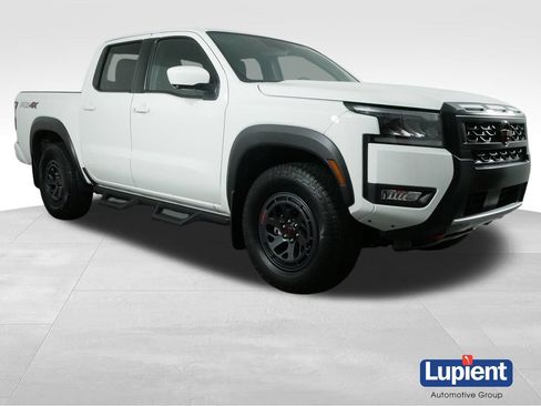 Used 2026 Nissan Frontier PRO-4X w/ Pro-4x Convenience Package AWD/4WD image 1