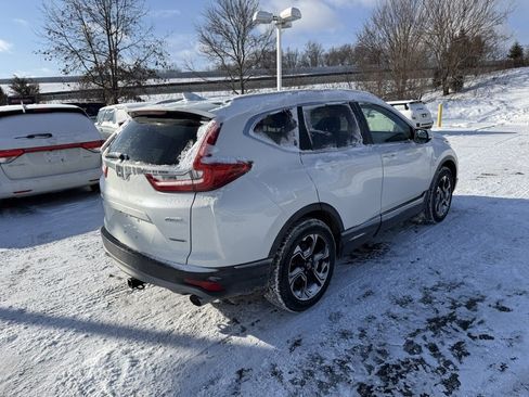 Used 2018 Honda CR-V Touring image 3