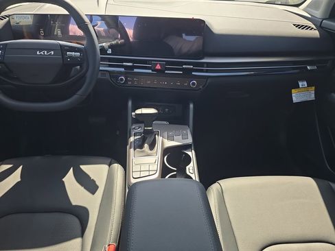 New 2026 Kia Sportage EX image 15