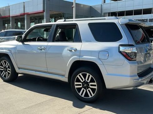 Used 2021 Toyota 4Runner Limited AWD/4WD image 4