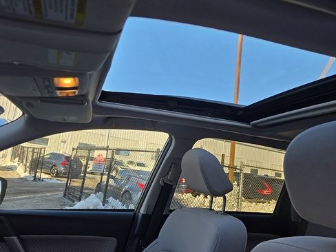 Used 2017 Subaru Forester 2.5i Premium w/ All-Weather Package image 18