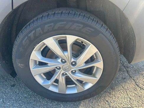 Used 2020 Hyundai Tucson Value w/ Cargo Package image 6