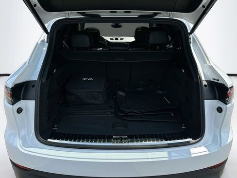 Certified 2023 Porsche Cayenne Platinum Edition AWD/4WD image 28