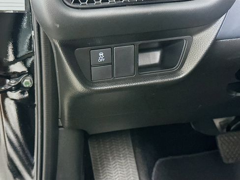 Used 2025 Honda HR-V LX image 16