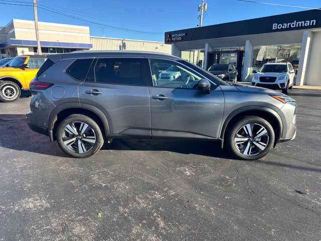 Used 2024 Nissan Rogue SL w/ SL Premium Package AWD/4WD image 3