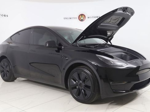 Used 2025 Tesla Model Y Long Range image 20