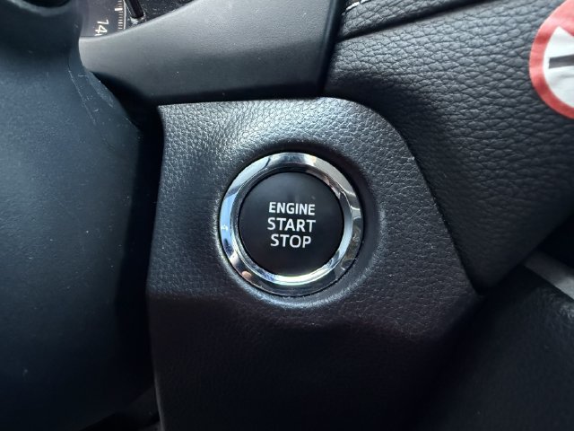 Used 2025 Toyota RAV4 XLE FWD image 23