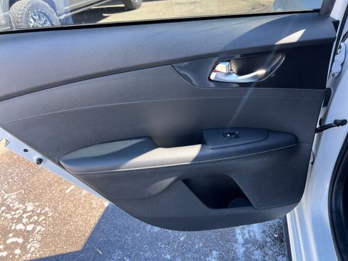 Used 2021 Kia Forte GT-Line w/ GT-Line Premium Package image 28