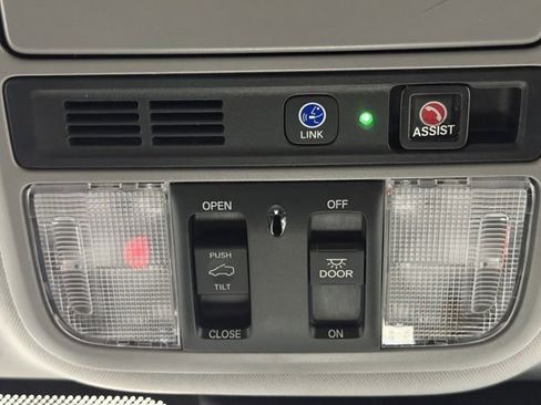 Used 2019 Honda Odyssey Elite image 25