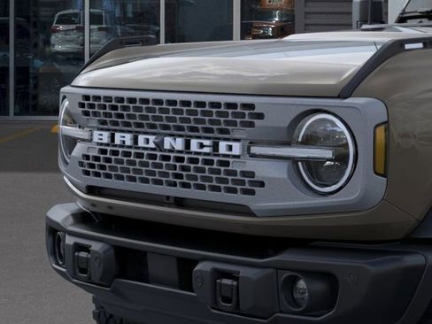 New 2025 Ford Bronco Badlands image 19