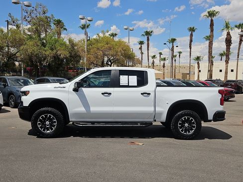 Used 2024 Chevrolet Silverado 1500 ZR2 w/ Technology Package AWD/4WD image 2