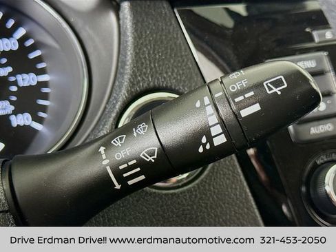 Certified 2020 Nissan Rogue SV w/ Premium Package image 16