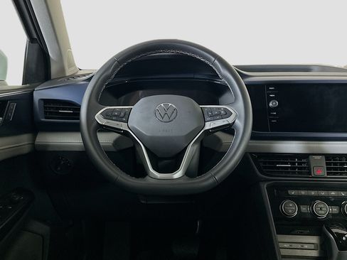 Used 2024 Volkswagen Taos SE FWD image 17