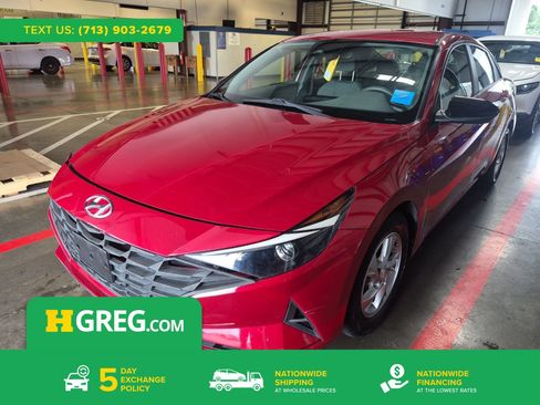 Used 2021 Hyundai Elantra SE FWD image 1