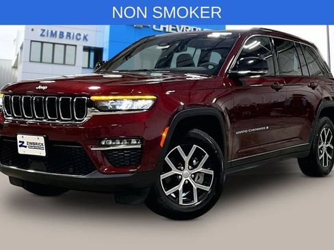 Used 2024 Jeep Grand Cherokee Limited w/ Luxury Tech Group II AWD/4WD image 3