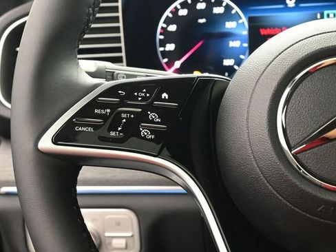 Used 2025 Mercedes-Benz GLE 350 4MATIC image 23