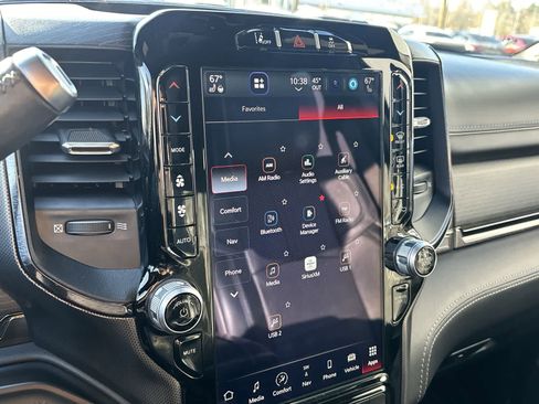 Used 2022 RAM 2500 Limited image 23