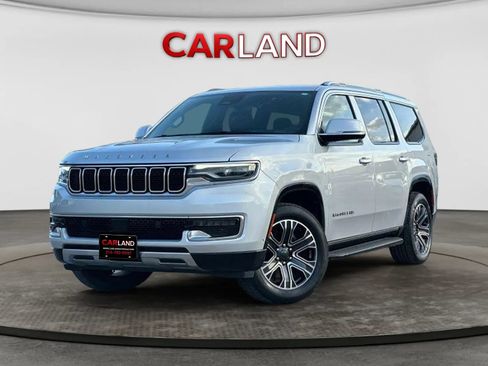 Used 2022 Jeep Wagoneer Series III w/ Flexible Seating Group RWD image 1