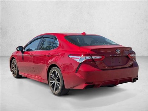 Used 2020 Toyota Camry SE FWD image 7