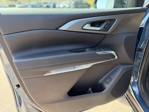 New 2026 Chevrolet Traverse LT w/ Driver Confidence Package FWD image 20