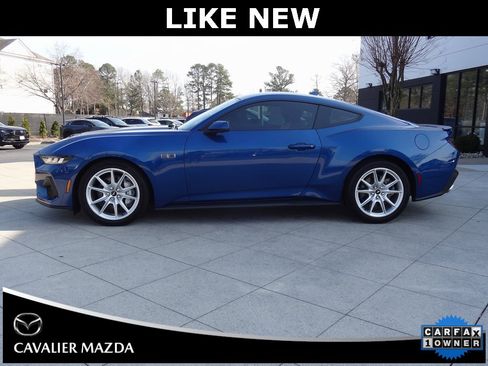 Used 2024 Ford Mustang GT Premium image 7