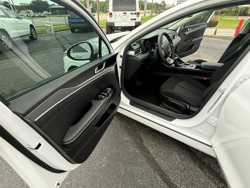 Used 2023 Kia K5 LXS FWD image 39