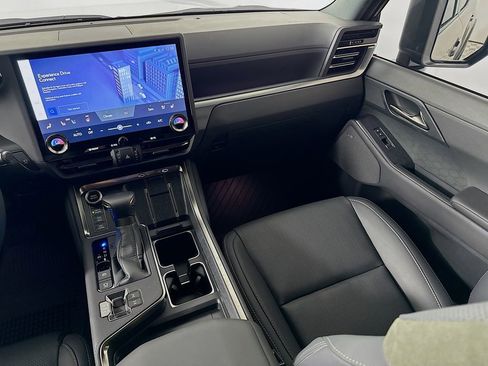 Certified 2026 Lexus GX 550 AWD/4WD image 25
