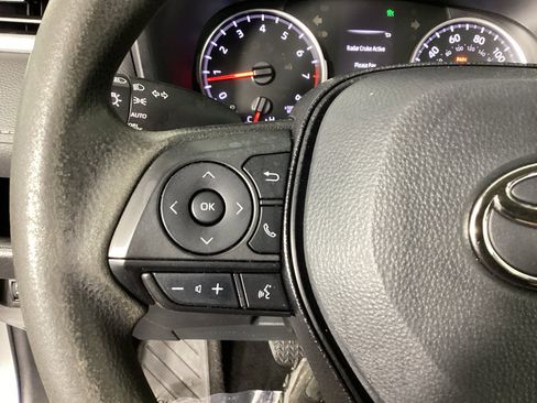 Used 2022 Toyota RAV4 XLE AWD/4WD image 22