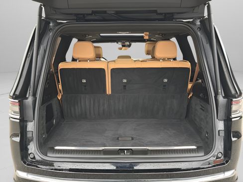 Used 2022 Jeep Grand Wagoneer Series III w/ Flexible Seating Group image 39