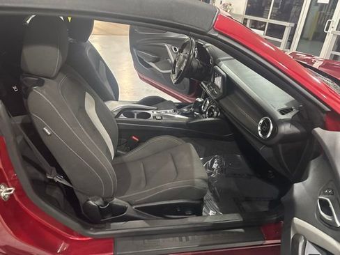 Used 2023 Chevrolet Camaro LT RWD image 31