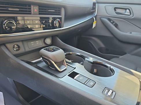 New 2026 Nissan Rogue S image 27