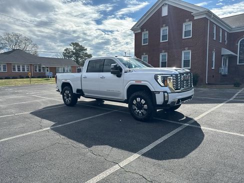 Used 2025 GMC Sierra 2500 Denali w/ Denali Reserve Package image 2