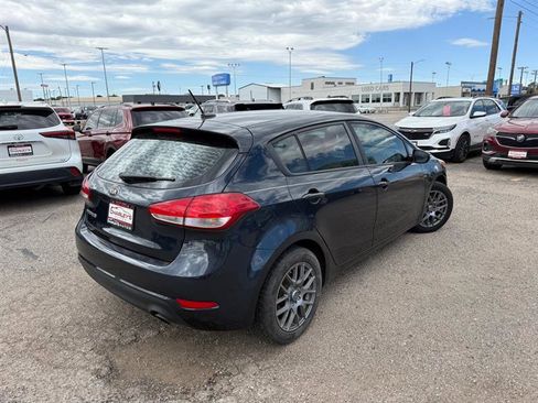 Used 2017 Kia Forte LX image 3
