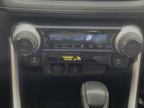 Used 2021 Toyota RAV4 XLE w/ Convenience Package image 26