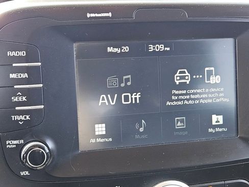 Used 2018 Kia Soul + FWD image 8