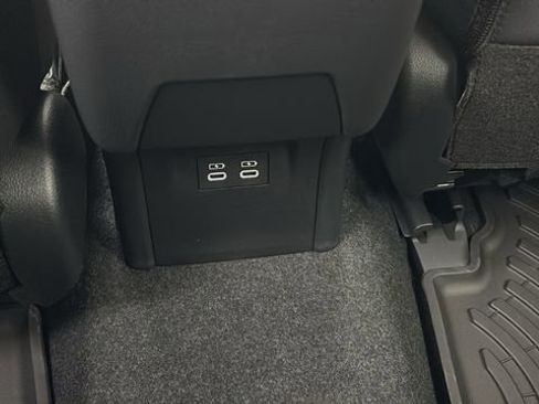 New 2026 Toyota Prius XLE image 7