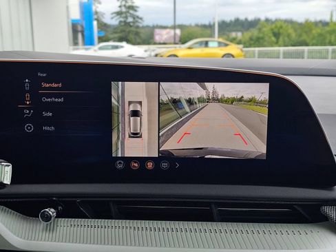 New 2026 Cadillac Optiq Luxury 2 AWD/4WD image 30